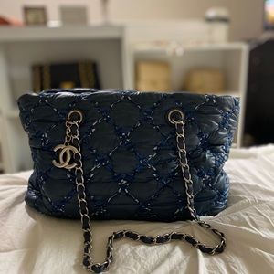 AUTHENTIC Chanel Tweed on Stitch Shoulder Bag
